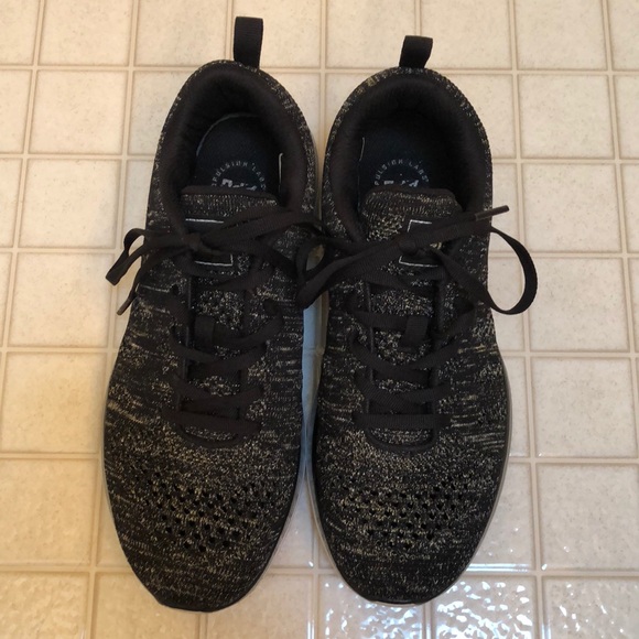 Lululemon APL shoes - Picture 2 of 4
